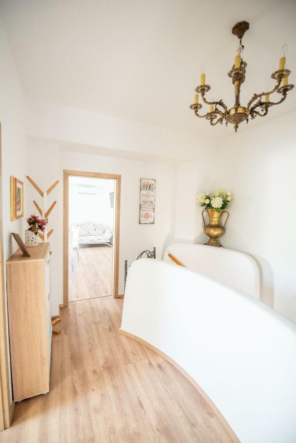Apartmaji Urska Laško Eksteriør billede